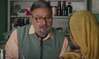 রোগ শুনে গুগলে সার্চ করে চিকিৎসা দেন ডাক্তার