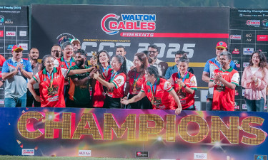 সেলিব্রিটি ক্রিকেটে চ্যাম্পিয়ন সিয়াম-মেহজাবীনরা