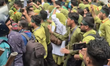 শীতল বৃষ্টির শহরে তিন আন্দোলনের উত্তাপ (ভিডিওসহ)