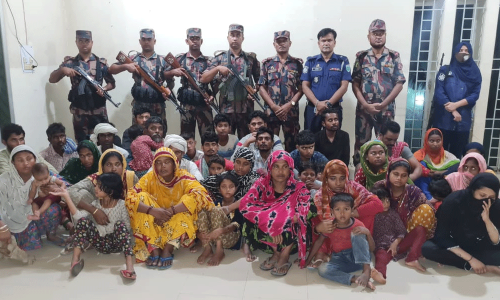 বড়লেখা সীমান্তে আটক ৪৪ জনের পরিচয় শনাক্ত, থানায় হস্তান্তর