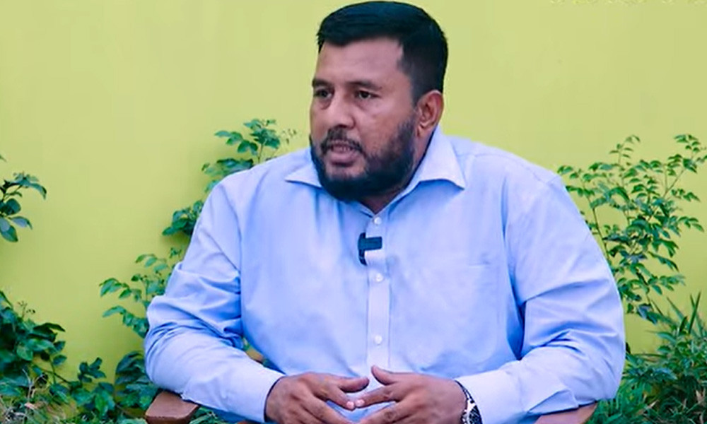 সরকার সংশ্লিষ্টরা অর্থনৈতিকভাবে ফুলে ফেঁপে উঠছে : আকরামুল হাসান