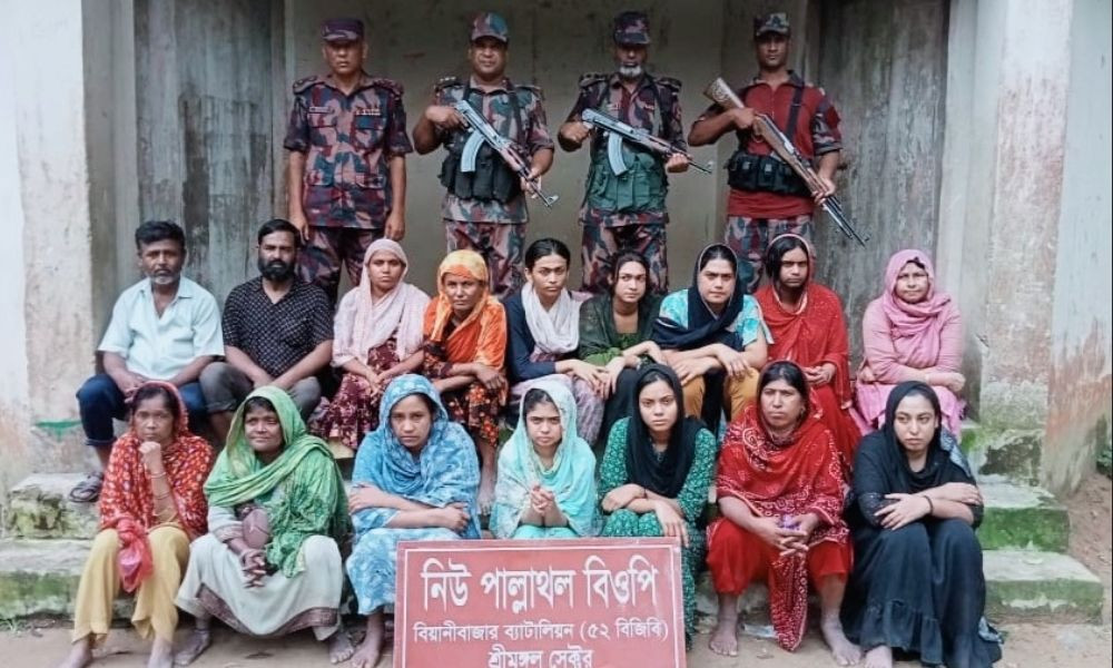 বড়লেখা সীমান্তে ফের ১৬ জনকে ‘পুশ-ইন’ বিএসএফের