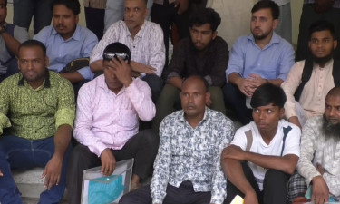 সহায়তার চেক নিতে ৩ ঘণ্টা বসে থাকতে হলো জুলাইয়ে আহতদের