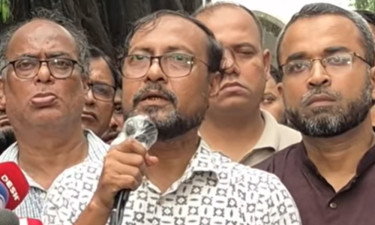 পাবলিক বিশ্ববিদ্যালয়ের শিক্ষক-শিক্ষার্থী পুলিশ দ্বারা নির্যাতিত হতে পারেন না : অধ্যাপক ড. রইছ উদ্দিন (ভিডিওসহ)