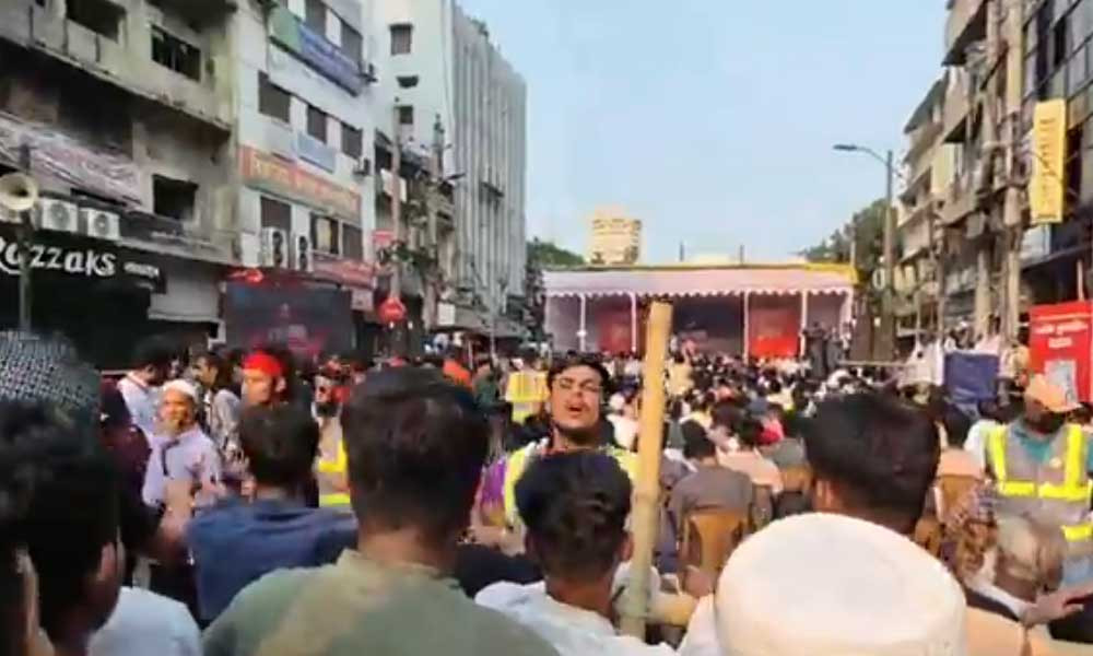 আ. লীগের কার্যালয়ের সামনেই এনসিপির যুবসংগঠনের আত্মপ্রকাশ