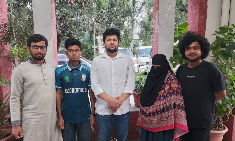 হুসাইনকে বাসায় দাওয়াত দিলেন উপদেষ্টা মাহফুজ আলম