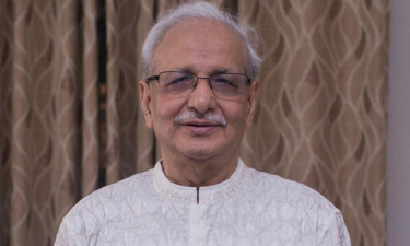 সংবিধান পুনর্লিখন করে একনায়কতন্ত্র আরো কার্যকর করা হয়েছে