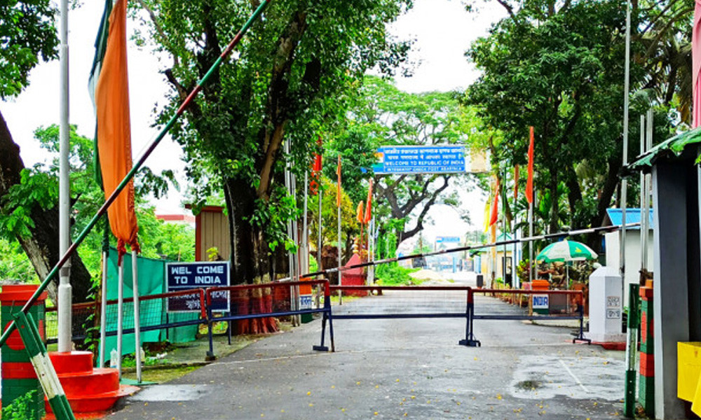 ভারতের নিষেধাজ্ঞার প্রভাব পড়বে আখাউড়া স্থলবন্দরে
