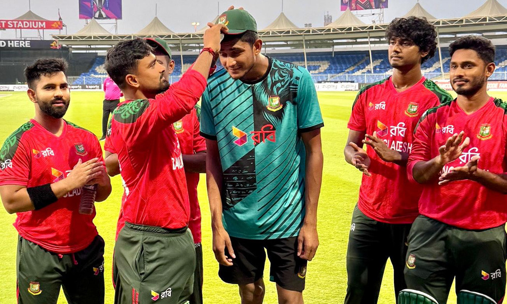 সিরিজ জিততে আমিরাতকে ২০৬ রানের লক্ষ্য বাংলাদেশের