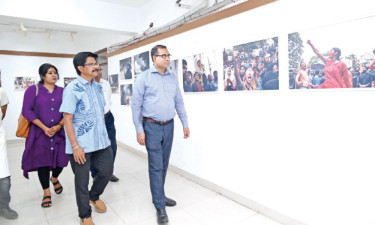 শিল্পীর তুলিতে প্রতিরোধের গল্প