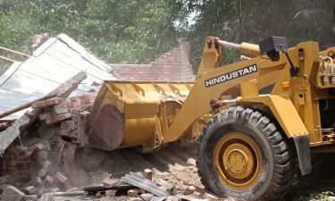 শৈলকুপা মহাসড়কের অবৈধ স্থাপনা উচ্ছেদ