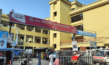 বেপরোয়া মোটরসাইকেলের ধাক্কায় প্রাণ গেল রিকশাচালকসহ দুজনের