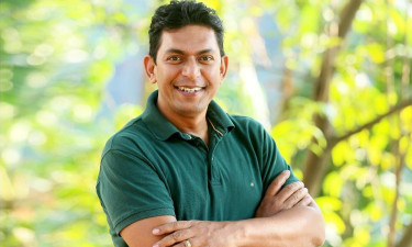 গ্রেপ্তার আতঙ্কে ভারত সফর বাতিল চঞ্চল চৌধুরীর!