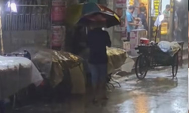 স্বস্তির বৃষ্টিতে ভিজল চট্টগ্রাম নগরী