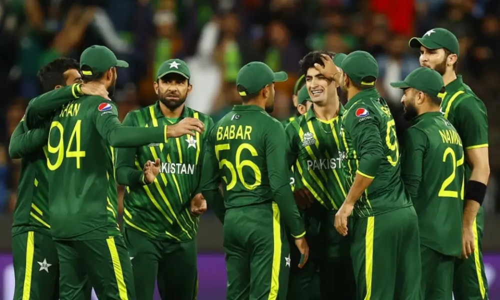 চমক রেখে বাংলাদেশের বিপক্ষে স্কোয়াড ঘোষণা পাকিস্তানের