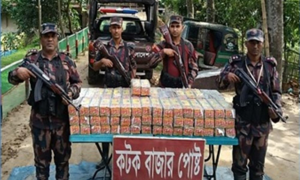 কুমিল্লা সীমান্তে ৮৬ লাখ টাকা মূল্যের ভারতীয় বাজি জব্দ