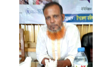 চেয়ারম্যানের স্ত্রীর নামে ভিজিডি কার্ড, বললেন—পাশের বাড়ির প্রতিবন্ধীকে চাল দিই