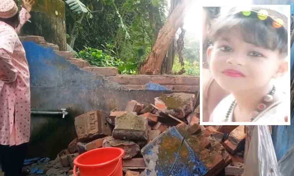 নাটোরে দেয়াল ধসে পড়ে প্রাণ গেল পঞ্চম শ্রেণির ছাত্রীর