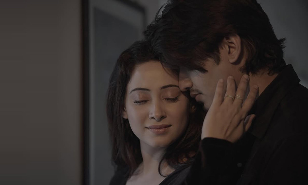 শেখ সাদীর সঙ্গে কে এই তরুণী?