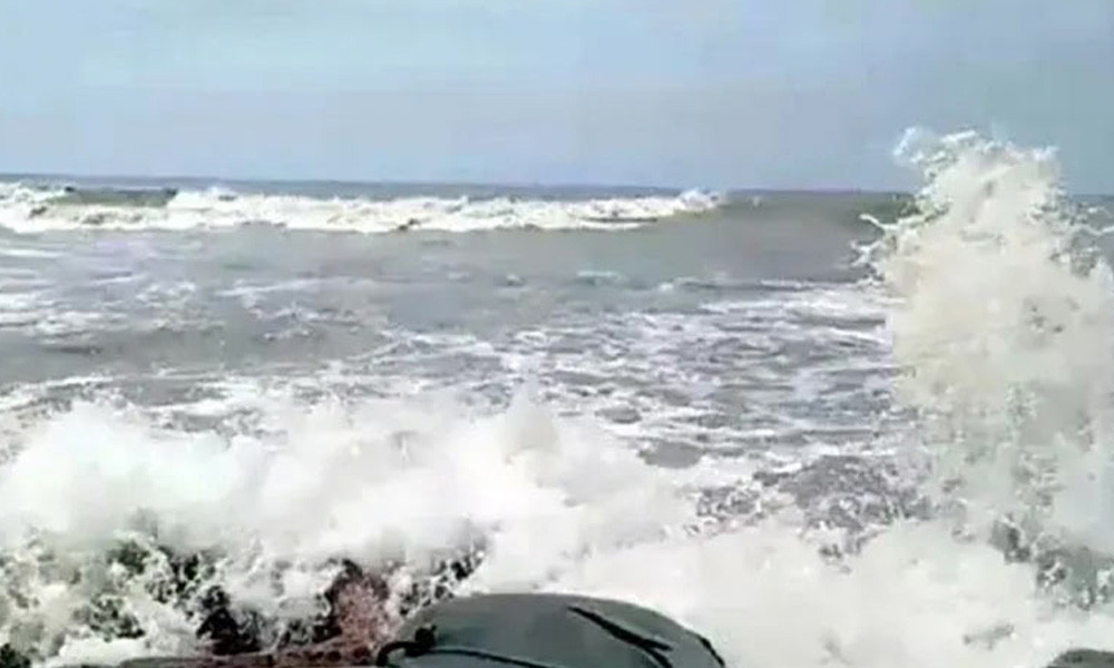 সাগরে লঘুচাপ সৃষ্টির আশঙ্কা, বাড়বে বৃষ্টি