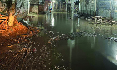কেরানীগঞ্জের বোরহানিবাগ সড়কের বেহাল দশা, ১০ বছরেও হয়নি সংস্কার