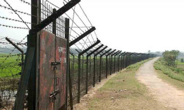 ঠাকুরগাঁও-দিনাজপুর সীমান্তে ভারতের পুশইন, আটক ৪