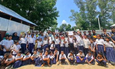 চিত্রাঙ্কন প্রতিযোগিতায় বিজয়ীদের বসুন্ধরা শুভসংঘের পুরস্কার বিতরণ