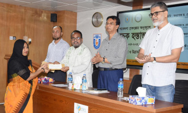 খুবিতে ২ কোটি ৫ লাখ টাকার গবেষণা চেক বিতরণ