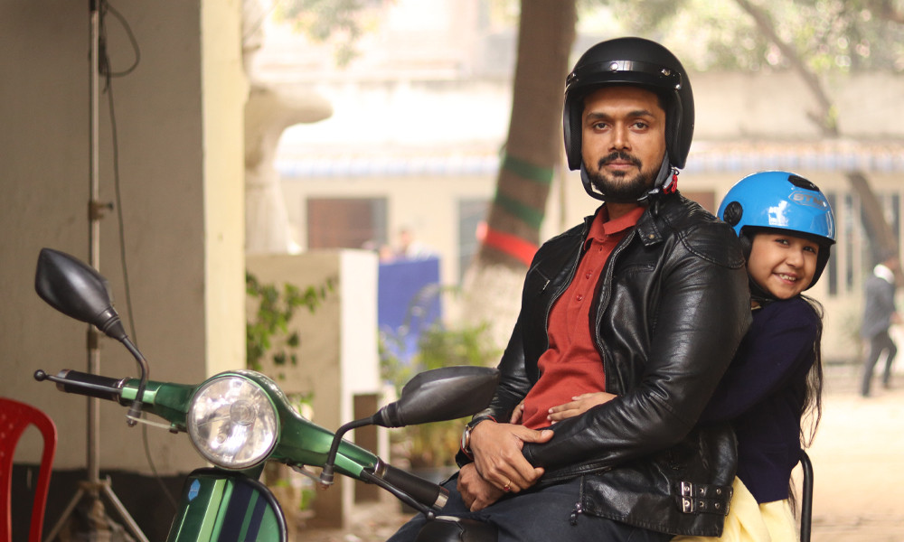 ফাঁস হচ্ছে ব্যক্তিগত ভিডিও, আতঙ্ক ছড়াচ্ছে ‘নীলচক্র’