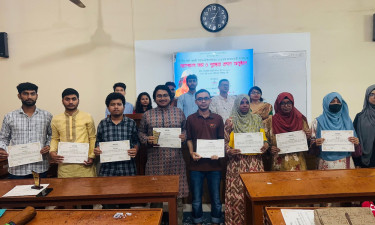 ‘কবি, কণ্ঠ ও কল্পনায় নজরুল’—শ্রেষ্ঠদের হাতে পুরস্কার তুলে দিল বসুন্ধরা শুভসংঘ