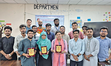 জন্মজয়ন্তীতে নানা আয়োজনে স্মরণ জাতীয় কবি নজরুলকে