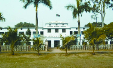 উৎসবমুখর পরিবেশে সা’দত কলেজ ছাত্রদলের সদস্য সংগ্রহ শুরু