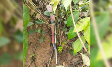 নাইক্ষ্যংছড়িতে জঙ্গল থেকে দেশীয় তৈরি বন্দুক উদ্ধার