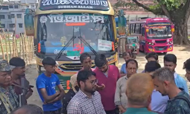 নম্বর পরিবর্তন করে ভিআইপি বাসের প্রতারণা