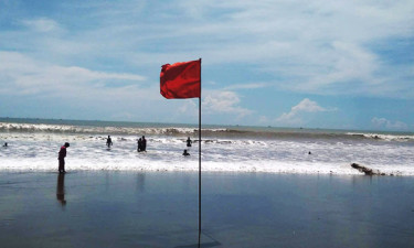 সমুদ্রবন্দরে ৩ নম্বর সতর্ক সংকেত