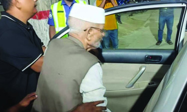 আটকের পর যে কারণে ছেড়ে দেওয়া হলো সাবেক ভূমিমন্ত্রী হীরাকে