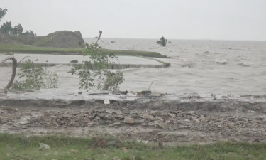 লঘুচাপের প্রভাবে প্লাবিত হাতিয়ার নিম্নাঞ্চল