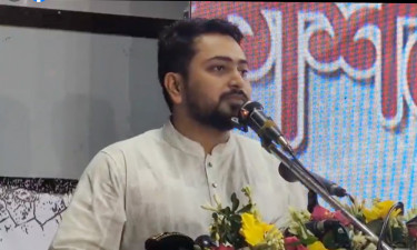 কথা বলছেন জাতীয় নাগরিক পার্টির আহ্বায়ক নাহিদ ইসলাম