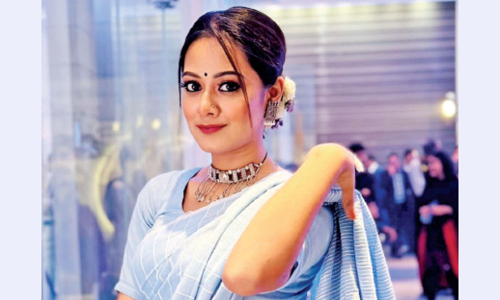 আমেরিকায় এক সপ্তাহে দীঘির চার শো