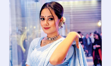 আমেরিকায় এক সপ্তাহে দীঘির চার শো