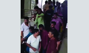 নরসিংদীতে পশুর হাট বসানোকে কেন্দ্র করে বিএনপির দুই গ্রুপের হাতাহাতি