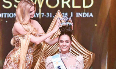 মিস ওয়ার্ল্ড বিজয়ী থাইল্যান্ডের চুয়াংস্রি