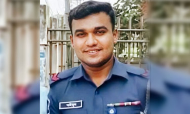 হাতিয়ায় ট্রলারডুবি : ৩ দিন পর পুলিশ কনস্টেবলের মরদেহ উদ্ধার