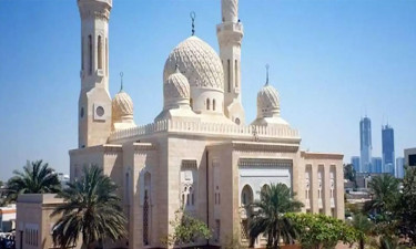 মসজিদে বসে পড়ালেখা করার বিধান কী?