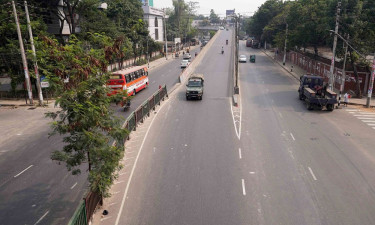 ফাঁকা ঢাকায় গণপরিবহন সংকট
