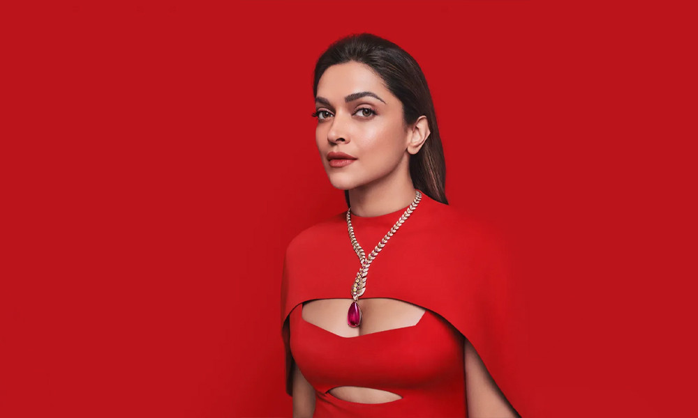 Kichkina yosh qiz jinsiy aloqa onlayn