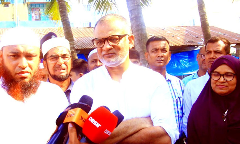 চামড়ার দাম কম বলে প্রচার করা হচ্ছে : বাণিজ্য উপদেষ্টা