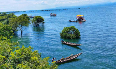 টাঙ্গুয়ার হাওরে উচ্চ শব্দে গান-বাজনা নিষেধ