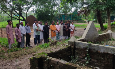 জুলাই শহীদদের কবর জিয়ারত করলেন এনসিপি নেতারা