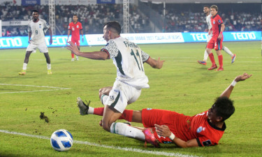 পরিষ্কার পেনাল্টি না পাওয়ায় হতাশ বাংলাদেশ কোচ